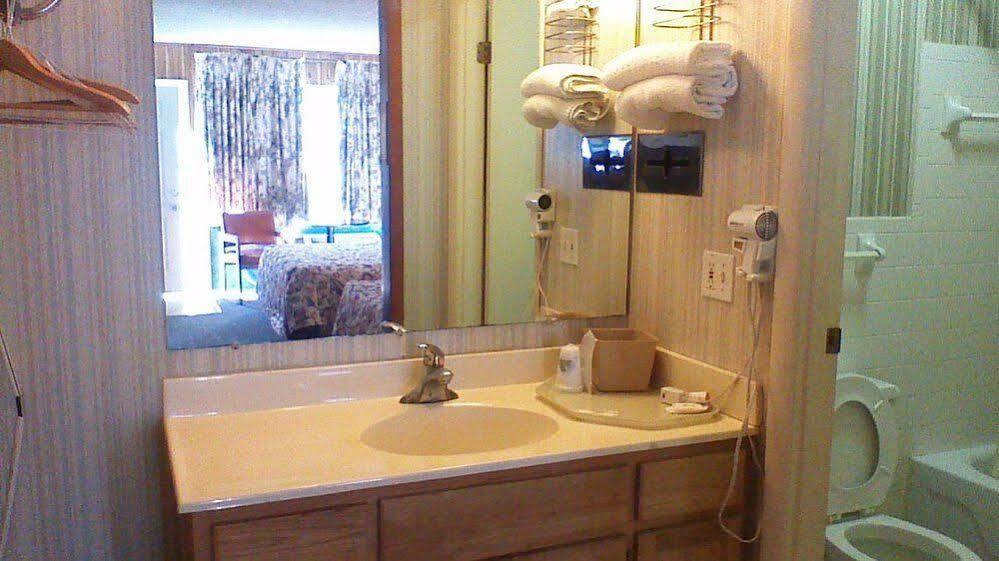 Liberty Inn Скотсборо Экстерьер фото